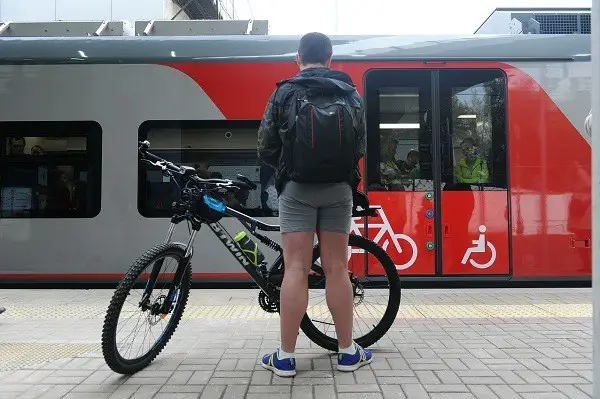 kā pārvadāt velosipēdu vilcienā