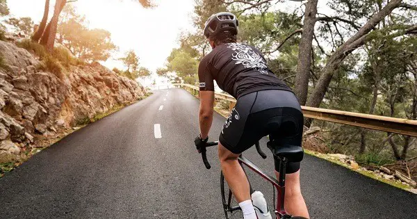 optimāls muskuļu sasprindzinājums, braucot ar velosipēdu
