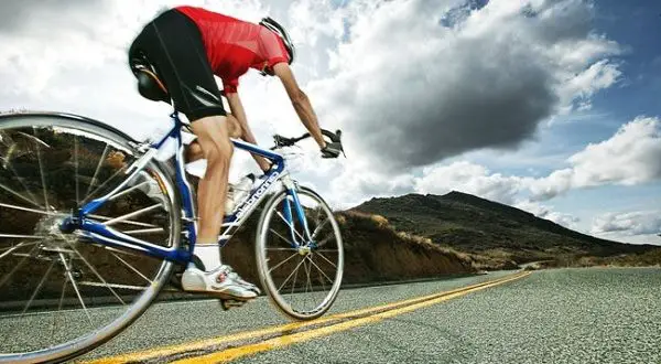 Kādi muskuļi tiek iesaistīti, braucot ar velosipēdu